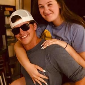 Meet your Posher, Hunter